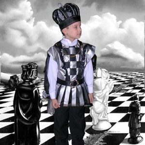 костюм Шахматный король