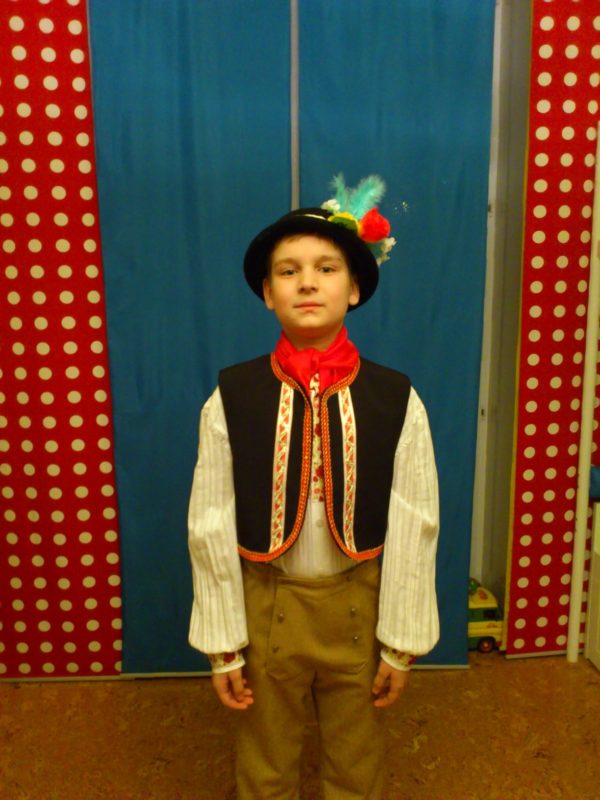 Национальный чешский костюм для выступления