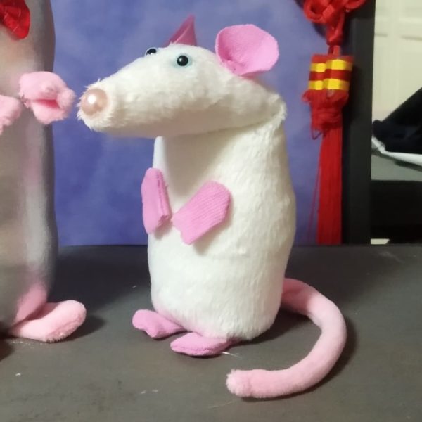 Забавная мышка в подарок на Новый год